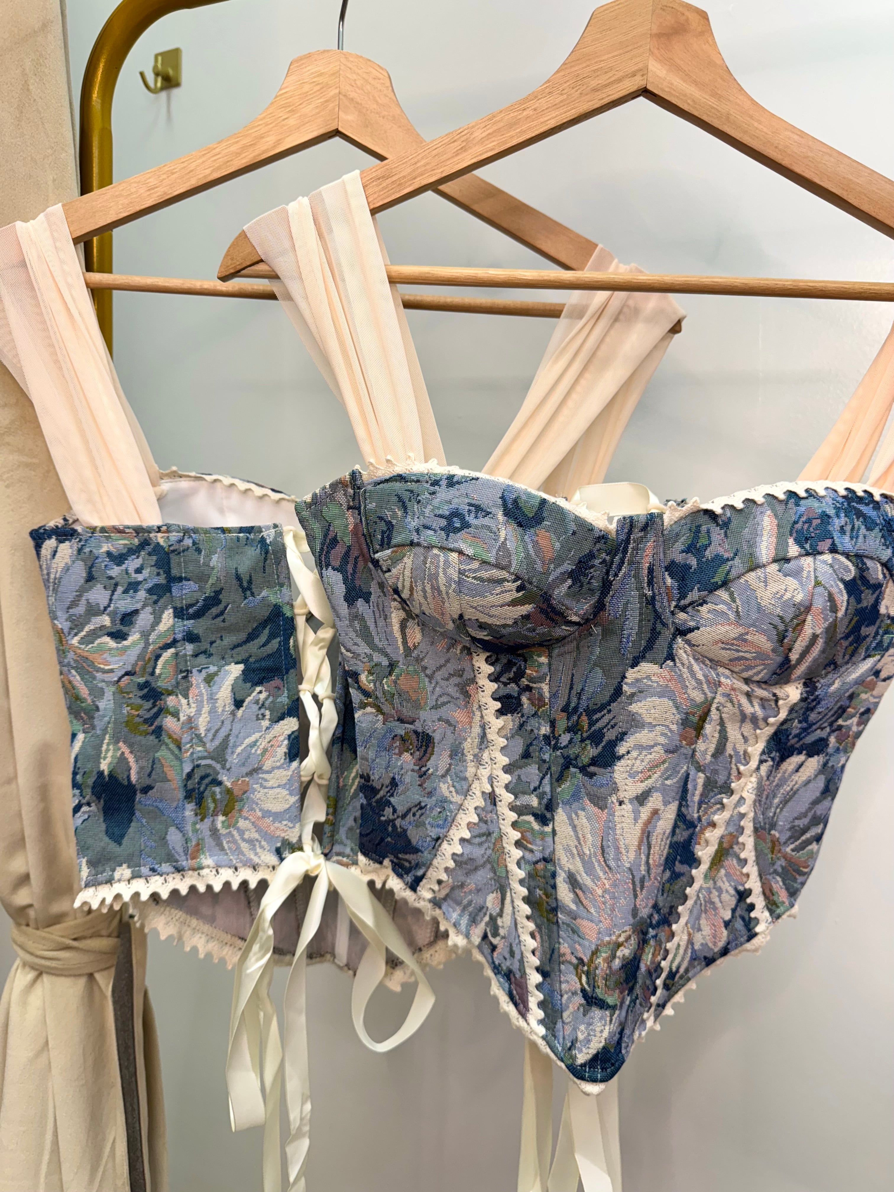 SWEET FLORALS CORSET TOP | BLUE