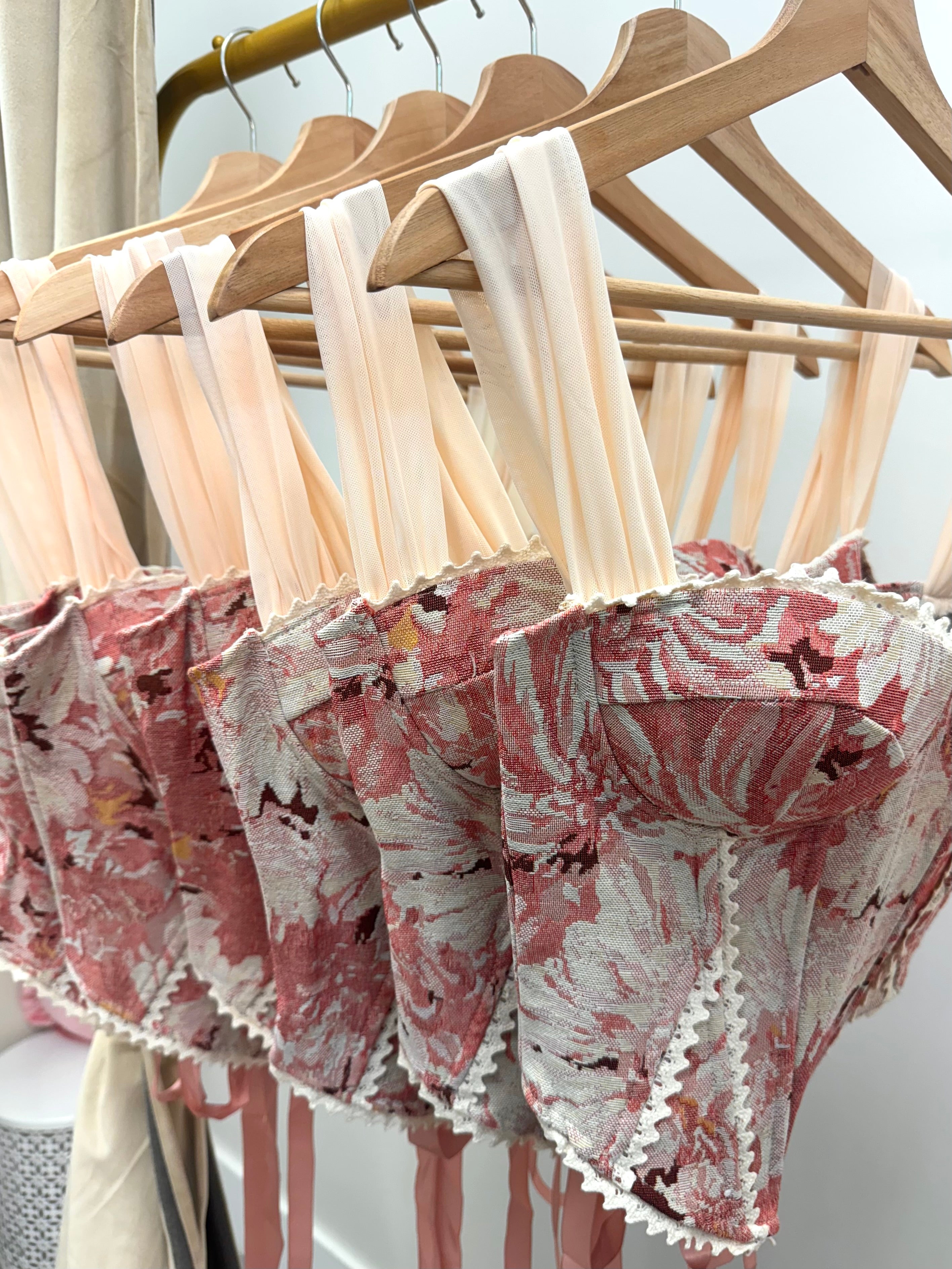 SWEET FLORALS CORSET TOP | PINK