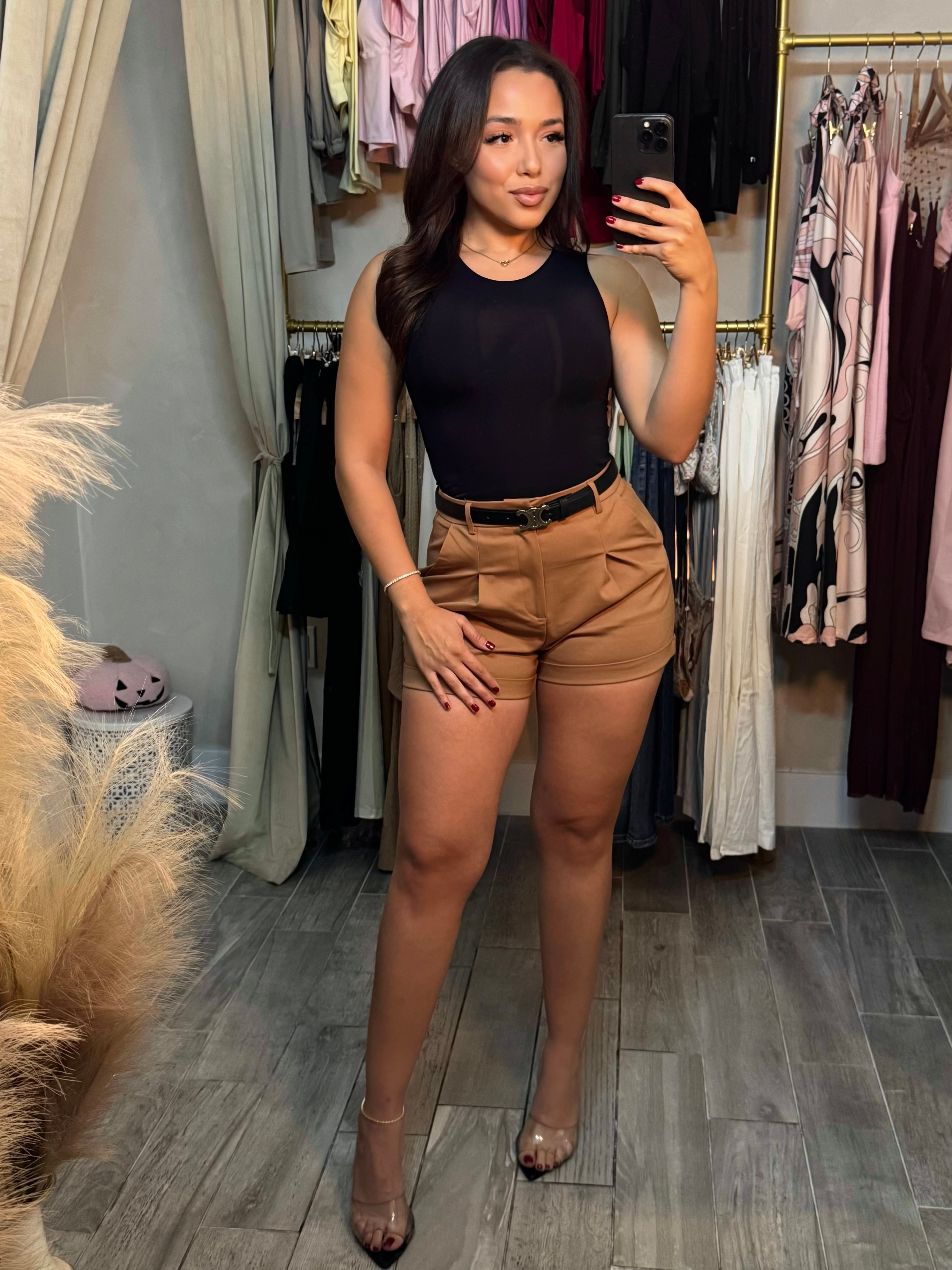 AUTUMN CHIC TROUSER SHORTS