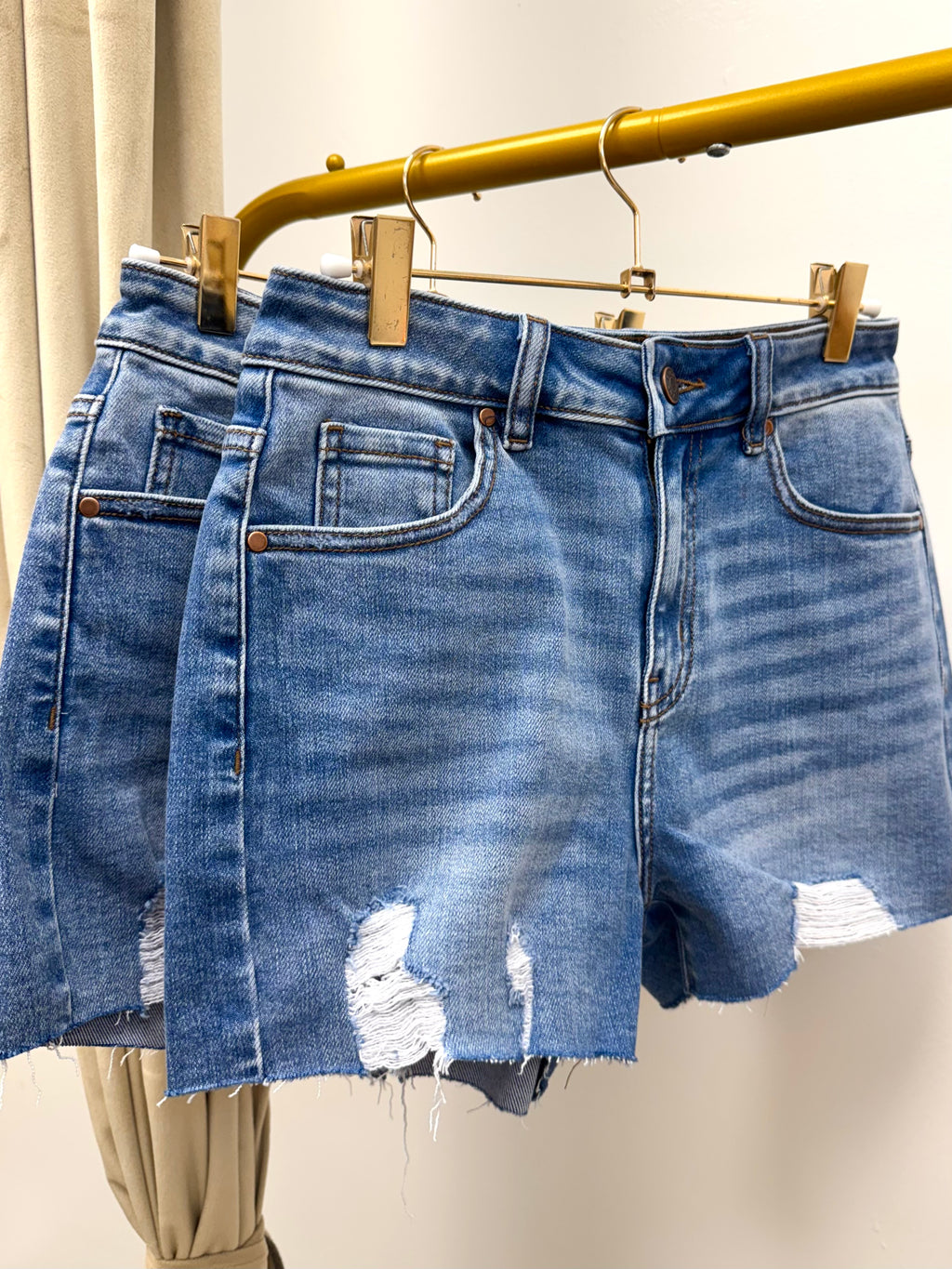DARK WASH LIGHTLY DISTRESSED SHORTS