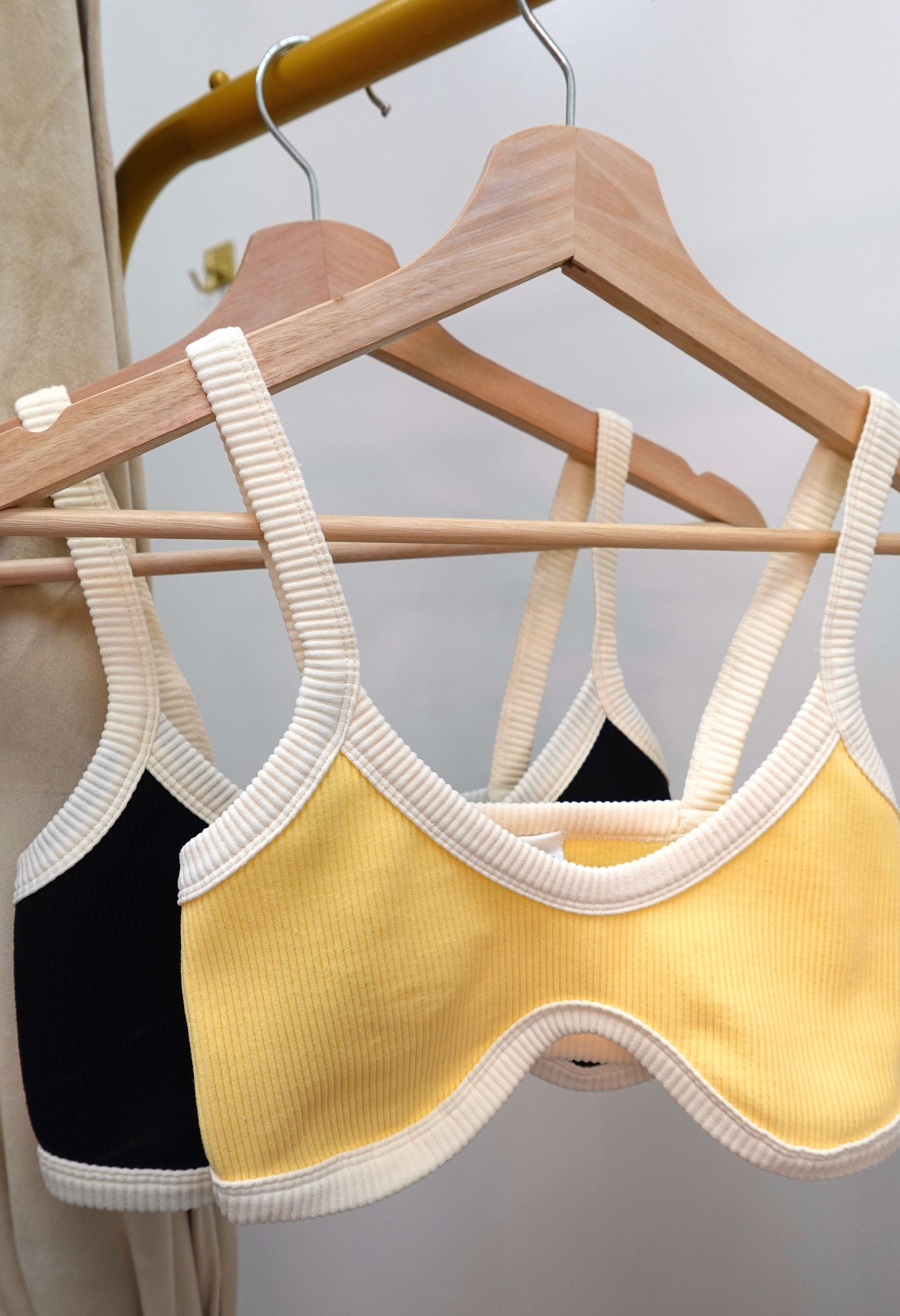 BUTTER YELLOW TINY TOP